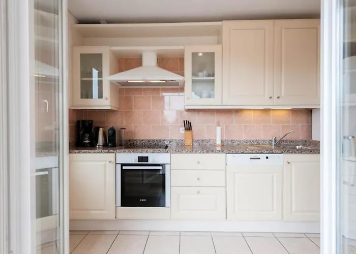 La Desirade Apartment *